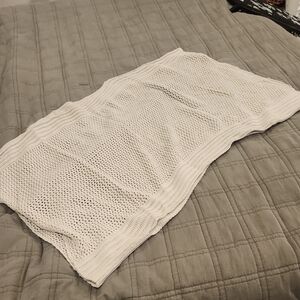 Elegant Light Gray Knit Poncho